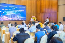 Participants in the ASEAN Plus Photonics Symposium in Gia Lai province on April 8 (Photo: baogialai.com.vn/)