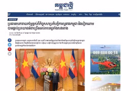 Kampuchea Thmey Daily carries a report on the talks between Vietnamese National Assembly Chairman Tran Thanh Man and Cambodian National Assembly President Samdech Khuon Sudary (Photo published by VNA)
