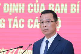 Deputy Secretary of the Party Committee and Chairman of the People’s Committee of Thanh Hoa province To Anh Dung speaks at the conference on July 27. (Photo published by VNA)