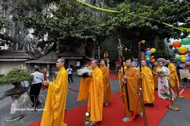 Procession at the Vu Lan Festival - Ngu Hanh Son 2025 (Photo: VNA)