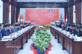 Security forces of Vietnam and Laos convene their annual conference in Vientiane on April 10, 2026. (Photo: VNA)