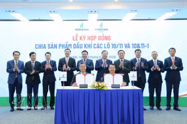 Participants at the signing ceremony (Photo: VNA)