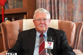 Professor Carl Thayer grants an interview to the Vietnam News Agency. (Photo: VNA)