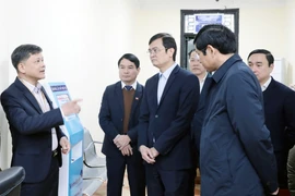 The National Election Council delegation conducts on-site checks in Viet Tri ward, Phu Tho province, on January 6. (Photo: VNA)