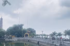 Tran Quoc Pagoda is a popular tourist attraction in Hanoi. (Photo: VNA)