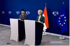 Indonesian President Prabowo Subianto (left) and European Commission President Ursula von der Leyen speak in a joint press conference in Brussels, Belgium, on July 13. (Photo: Antara)
