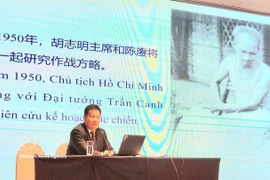 Prof. Hu Xianzhong speaks at the seminar. (Photo: VNA)