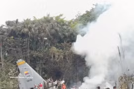 Colombia’s military transport plane with 125 people on board crashed shortly after taking off on March 23. (Photo: XINHUA/VNA)