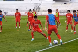 Vietnamese players in a training session. Vietam will defend the regional U23 title next week in Indonesia. (Photo courtesy of VFF)