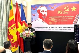 Deputy Minister of Foreign Affairs and Foreign Employment of Sri Lanka Arun Hemachandra speaks at the celebration. (Photo: VNA)