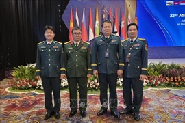 The Vietnamese delegation led by Commander of the Vietnam Air Defence-Air Force Maj. Gen. Vu Hong Son (second from right) at the 22nd ASEAN Air Chiefs Conference (Photo: VNA)