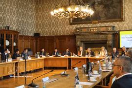 The meeting between the delegation from Military Hospital 175 and Mayor of Leipzig Burkhard Jung at Leipzig City Hall (Photo: VNA)