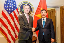Vietnamese Minister of Industry and Trade Nguyen Hong Dien (R) and US Trade Representative Jamieson Greer (Photo: Vietnamese Ministry of Industry and Trade/VNA)