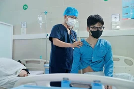 Medical facilities have been instructed to prepare necessary infrastructure, medical equipment, and supplies to ensure effective patient admission, isolation, diagnosis, treatment, and infection control. - Illustrative image (Photo: VNA)