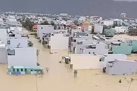 An overview of flood-hit areas in Hoai Nhon Dong ward, Gia Lai province. (Photo: VNA)