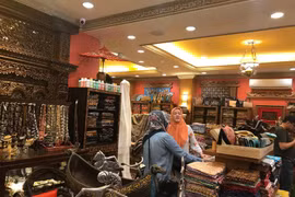 Batik is a handicraft produced in many regions of Indonesia that has high export value. (Photo: VNA)