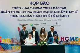 A press conference to announce the launch of the Swiss Executive Hospitality Training (Swiss EHT) programme (Photo: nongnghiepmoitruong.vn)