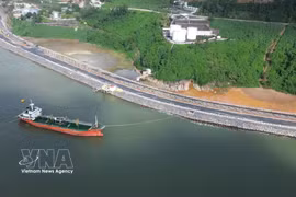 Construction in the Lien Chieu Port area is progressing rapidly. (Photo: VNA)