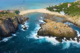 A view of Bai Doi, Yen Island. (Source: Screenshot from the tourism promotion video “Nha Trang - Khanh Hoa: Touching Your Heart!”)