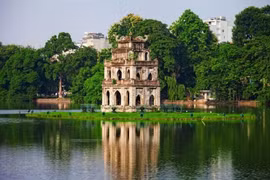 Turtle Tower in the middle of Hoan Kiem Lake (Sword Lake) in Hanoi's downtown. It is one of the most iconic, symbolic and most recognisable pieces of architecture representing Hanoi and the entirety of Vietnam. (Photo: hanoimoi.vn)