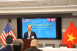 Vietnamese Ambassador to the US Nguyen Quoc Dung addresses the forum. (Photo: VNA)