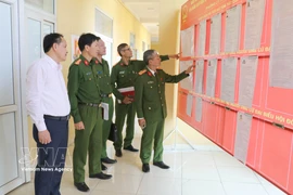 A delegation from the Department of Public Security of Ninh Binh inspect election preparations at Detention Centre No.2 in Ly Thuong Kiet ward. (Photo: VNA)