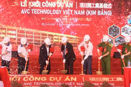 A 600-million-USD electronic components manufacturing plant breaks ground in northern Ninh Binh province on May 22 (Photo: VNA)