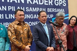 Environment Minister, Hanif Faisol Nurofiq (center), answers journalists' questions after the inauguration of the Waste Sorting Movement in Ancol, North Jakarta, September 11, 2025. (Photo: Antara)