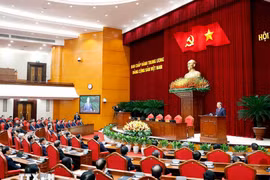 Party General Secretary To Lam delivers the closing remarks at the 14th plenum of the 13th Party Central Committee on November 6 morning. (Photo: VNA)