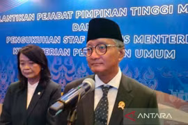 Indonesian Minister of Public Works Dody Hanggodo (right) in a press statement in Jakarta on January 20. (Photo: ANTARA)