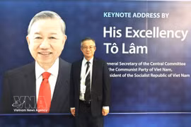 The Cambodian scholar is impressed by Party Genereral Secretary and State President To Lam's keynote address. (Photo: VNA)