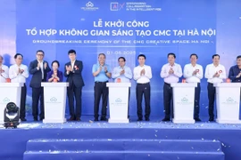 PM Pham Minh Chinh and delegates at the groundbreaking ceremony (Photo: VNA)