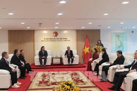 An overview of the working session between Vice Chairman of Binh Duong People’s Committee Bui Minh Thanh and Masashi Suzuki, a member of the Ibaraki Prefectural Assembly and a delegation of Japanese businesses (Photo: VNA)