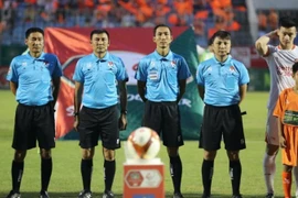 Vietnamese referees at a V.League match (Photo: VPF)