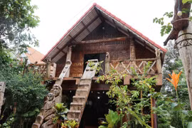 Traditional longhouses and cultural heritage values. are being preserved in Tong Ju village of Dak Lak's Ea Kao ward. (Photo: VNA)
