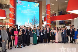 Overseas Vietnamese (OV) delegates at the rountable on leveraging OV resources in the development of Ho Chi Minh City. (Photo: qdnd.vn)