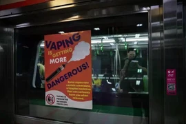Vaping was banned in Singapore in 2018, with those caught using one facing a fine of up to 2,000 SGD. (Photo: thestar.com.my)