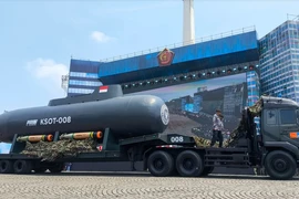 The unmanned, artificial intelligence (AI)-based Autonomous Submarine (KSOT) is displayed at the 80th Indonesian National Armed Forces (TNI) Anniversary in Jakarta on October 5, 2025. (Photo: ANTARA)