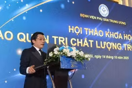 Prof. Nguyen Duy Anh, Director of the National Hospital of Obstetrics and Gynaecology, speaks at the workshop (Photo: VietnamPlus)