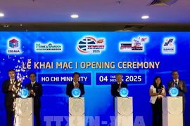 At the opening ceremony of the expo (Photo: VNA)