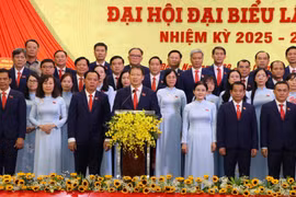 Secretary of the provincial Party Committee Vu Hong Van speaks at the event. (Photo: VNA)