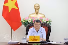 Prime Minister Le Minh Hung addresses the meeting on May 4. (Photo: VNA)