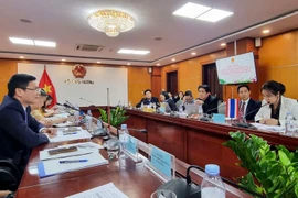 The working session between the Vietnam Competition Commission and a delegation from the Thai Senate in Hanoi on September 26 (Photo: congthuong.vn)