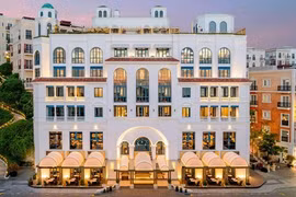 Seta Restaurant is located on the second floor of Terza 3, the newest enclave within La Festa Phu Quoc, Curio Collection by Hilton. (Photo: Sun Group)