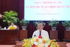 Truong Canh Tuyen, Deputy Secretary of the Can Tho municipal Party Committee, speaks at the event, where he is elected as Chairman of the municipal People’s Committee for the 2021–2026 tenure (Photo: VNA)