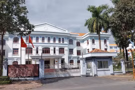 The former headquarters of the Bac Lieu provincial Fatherland Front Committee and mass organisations is proposed for transfer to the provincial Land Development Centre for auction or investment attraction. (Photo: VNA)