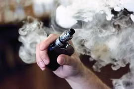 The Thai government is set to intensify measures against e-cigarette smokers, who can be charged with receiving smuggled products,(Photo: www.globe.co.th)