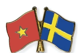 Vietnamese leaders congratulate Sweden on National Day