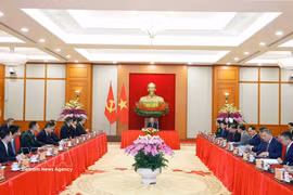 Party General Secretary To Lam hosts a reception for China's Minister of Foreign Affairs Wang Yi, Minister of National Defence Dong Jun, and Minister of Public Security Wang Xiaohong in Hanoi on March 16. (Photo: VNA)