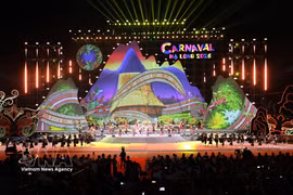 A performances at the opening ceremony of the Ha Long Carnival 2025 (Photo: VNA)